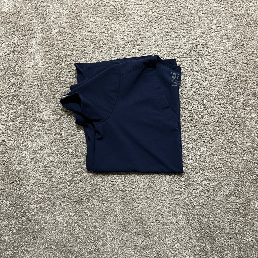 Figs Casma Three Pocket Scrub Top